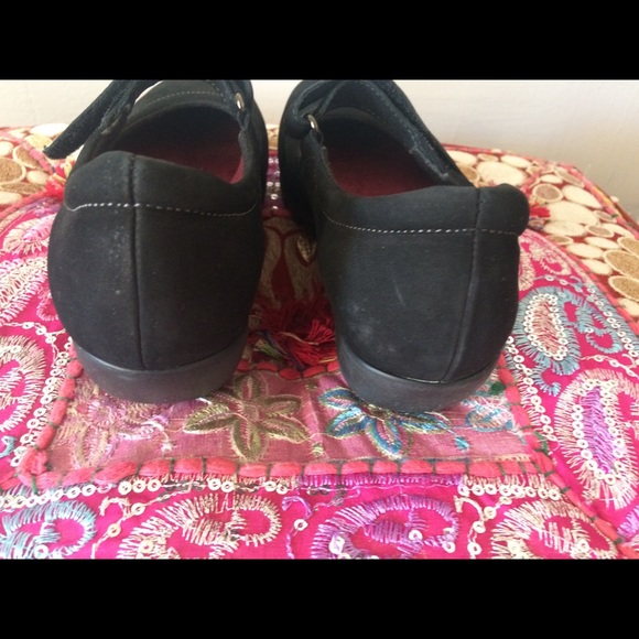 COPY - Munro black suede shoes 5.5 - Picture 5 of 8